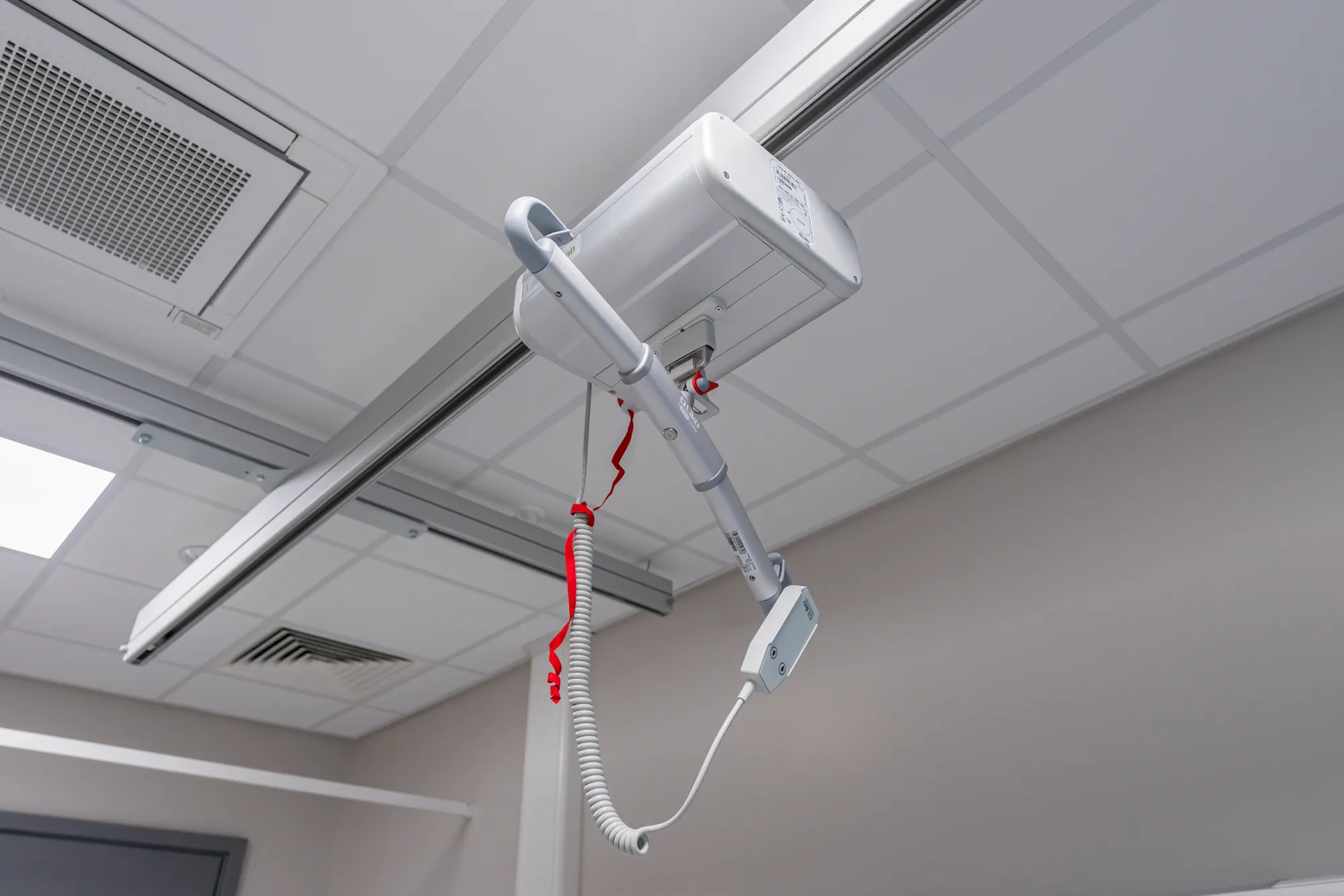 Jarvale-Construction-Northern-General-Hospital-Decant-Wards-Sheffield-9 Healthcare construction project completed within operational hospital facility