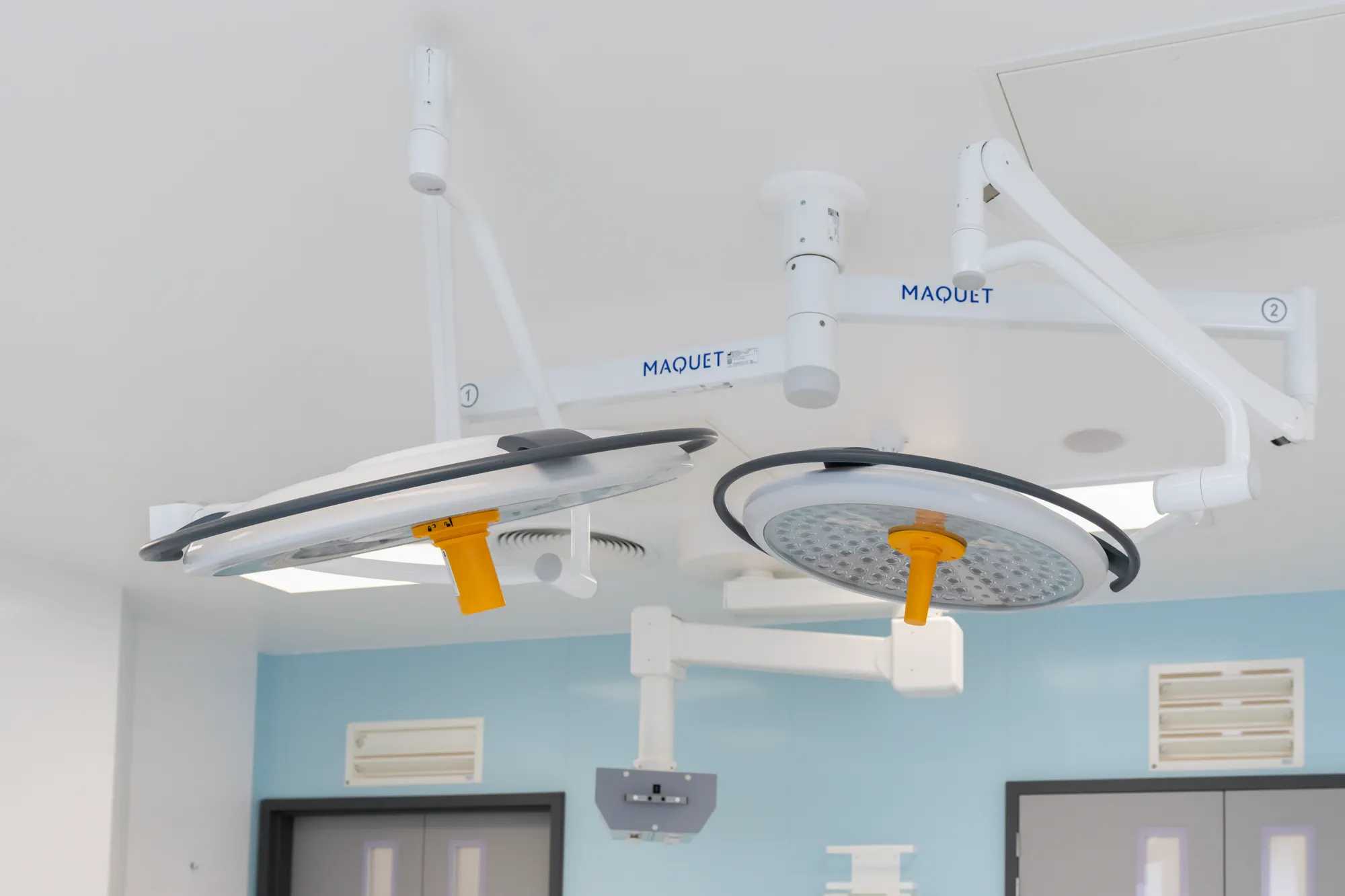 Jarvale-Construction-Northern-General-Hospital-Firth-Operating-Theatres-Sheffield-17 Specialist operating theatre ceiling mounted equipment installation