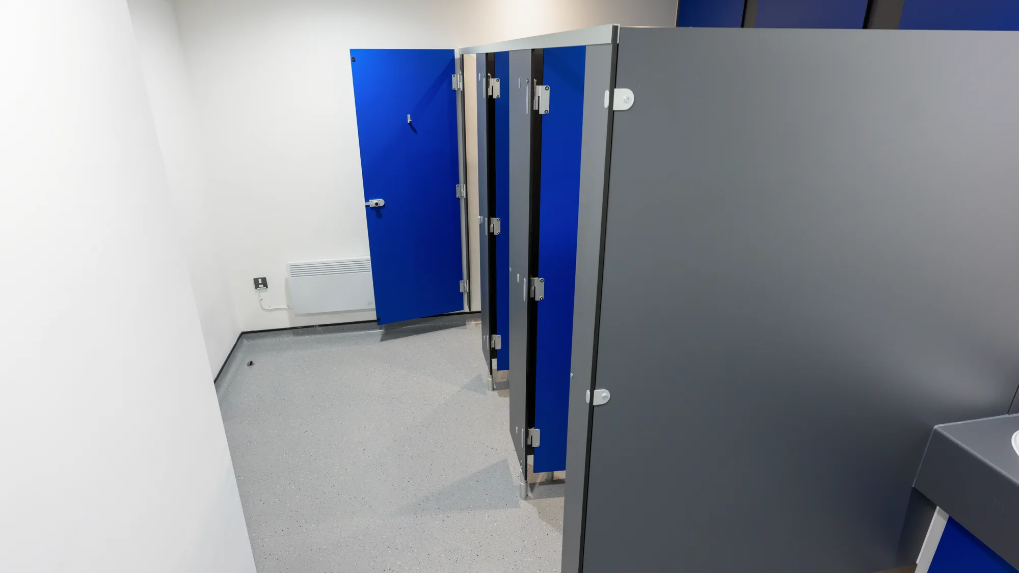 Jarvale-Construction-CPL-Aromas-Northampton-1 Refurbished welfare and facilities area completed as part of the CPL Aromas office refurbishment project in Northampton