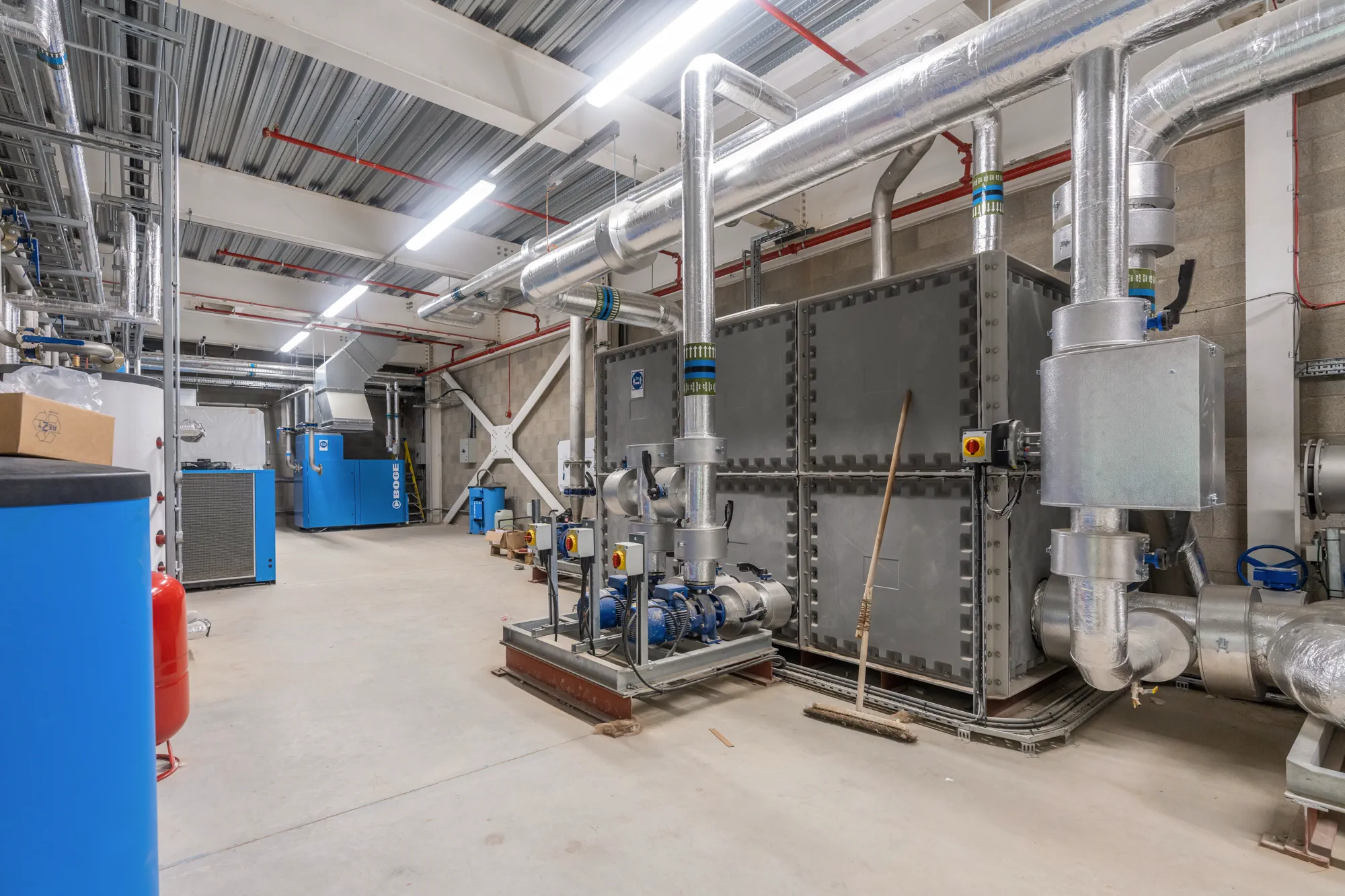 Jarvale-Construction-Decarbonisation-Services-13 Commercial plant room with energy efficient mechanical services