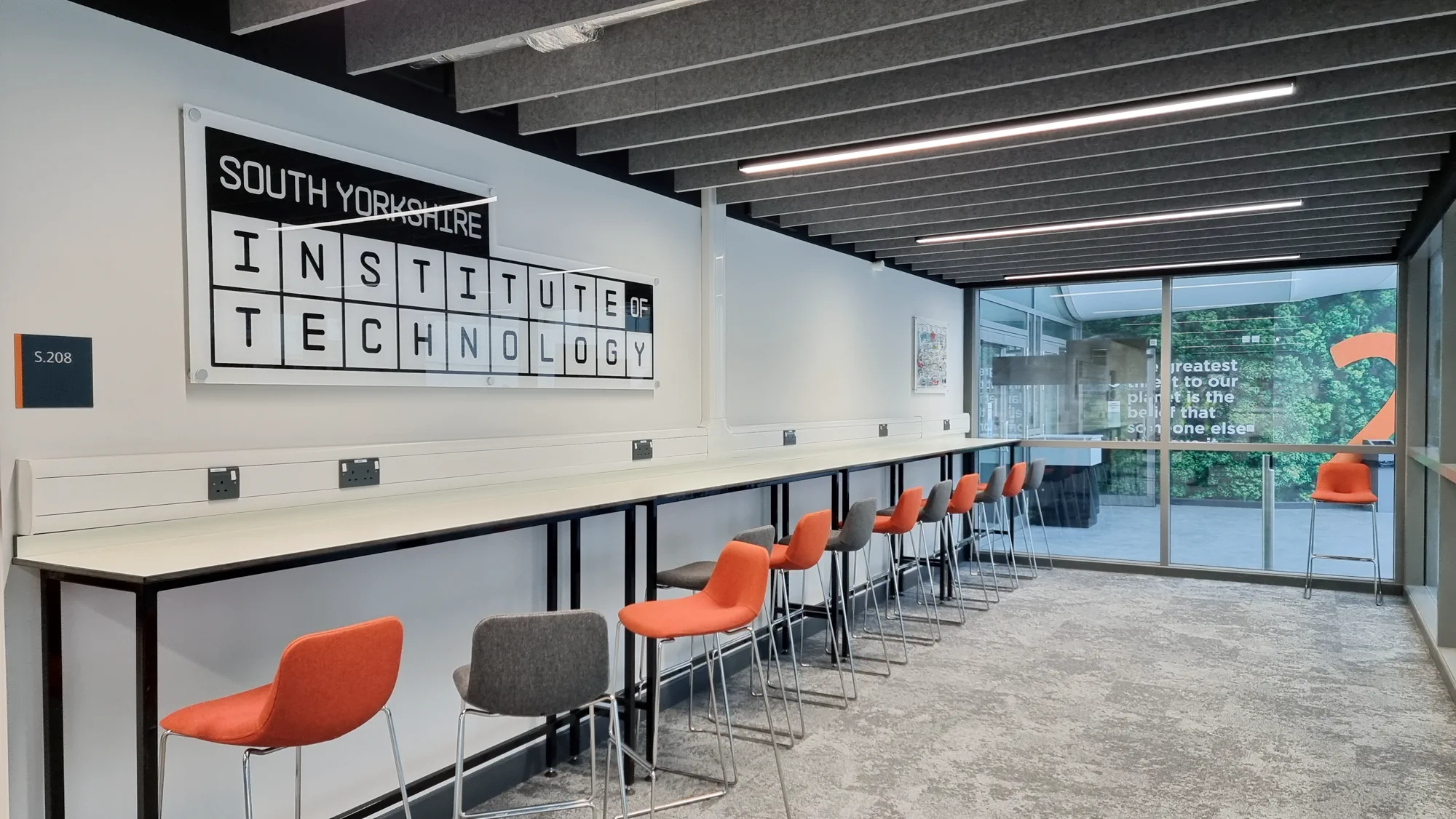 Jarvale-Construction-Doncaster-College-Group-DNCG-IoT-Roof-Project-5 Institute of Technology entrance and learning space