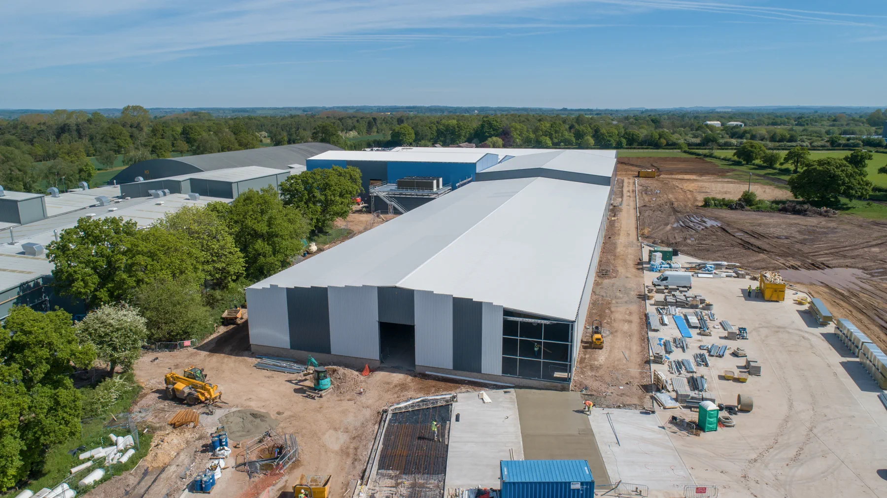 Jarvale-Construction-Roxane-Project-6 External view of newly constructed warehouse facility by Jarvale Construction