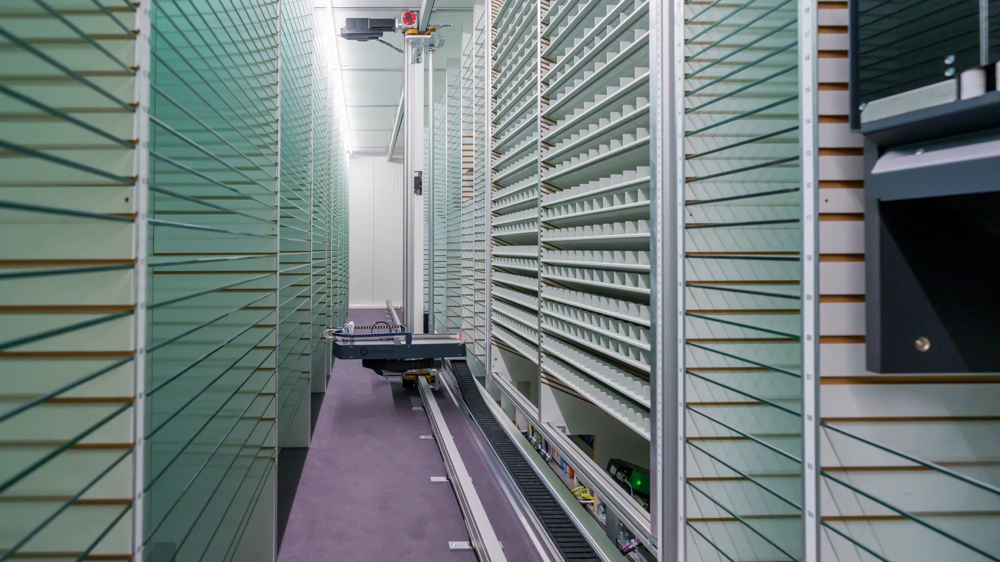 Jarvale-Construction-Royal-Hallamshire-Hospital-Pharmacy-Sheffield-12 Automated pharmacy storage system integrated within hospital facility